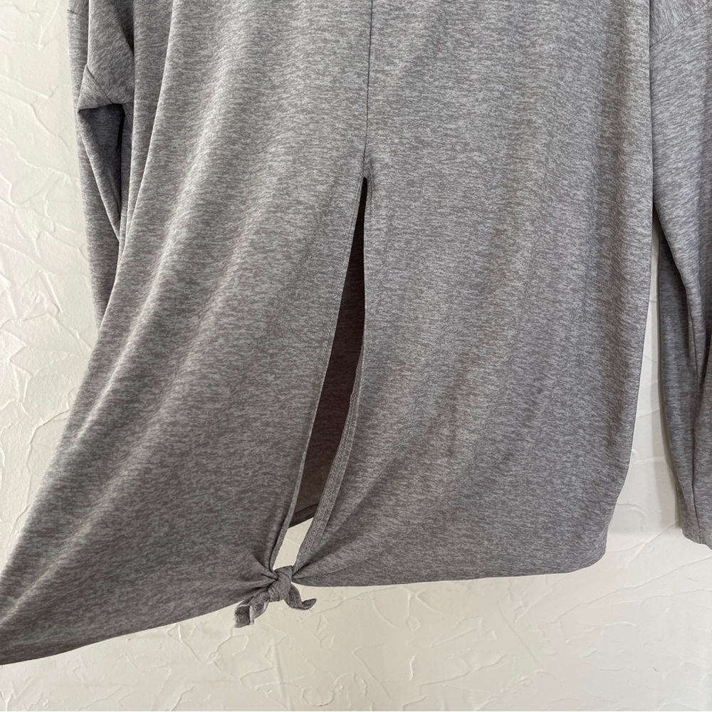 Beyond Yoga Long Sleeve T-Shirt. Womens size Medium. - Picture 4 of 4